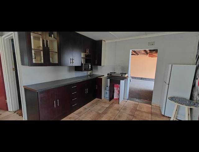 4 BEDROOM HOUSE FOR SALE IN SAREPTA